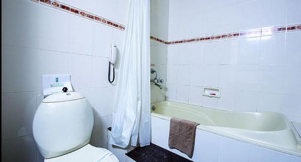 The Wyte Fort Hotel Kochi Room photo