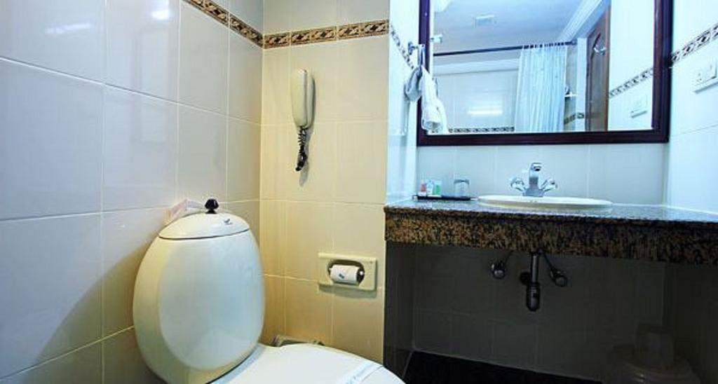 The Wyte Fort Hotel Kochi Room photo