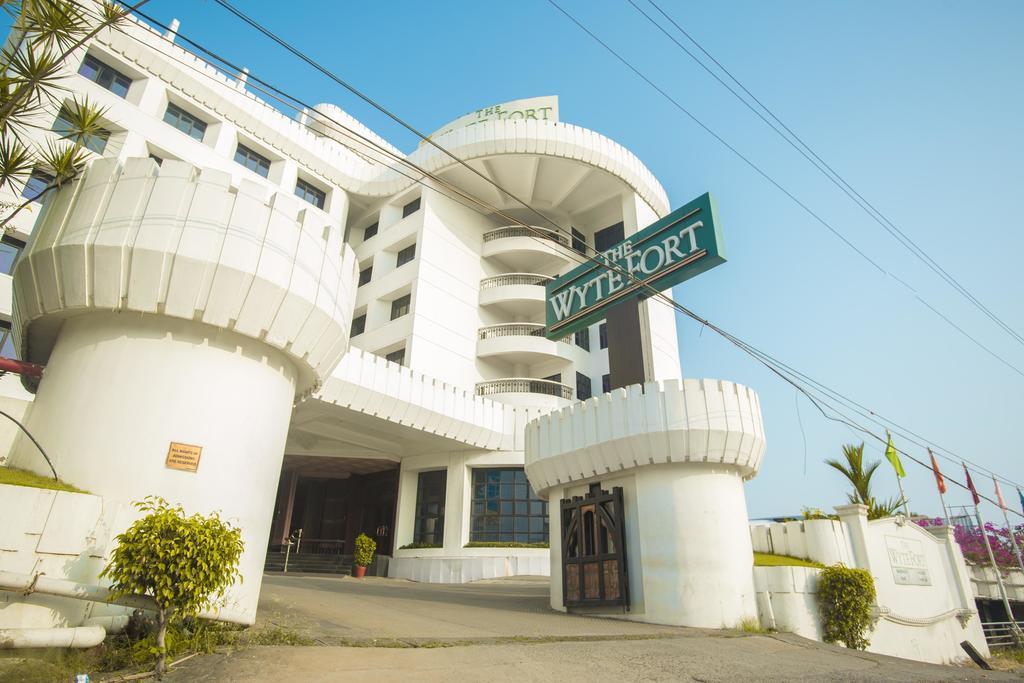 The Wyte Fort Hotel Kochi Exterior photo