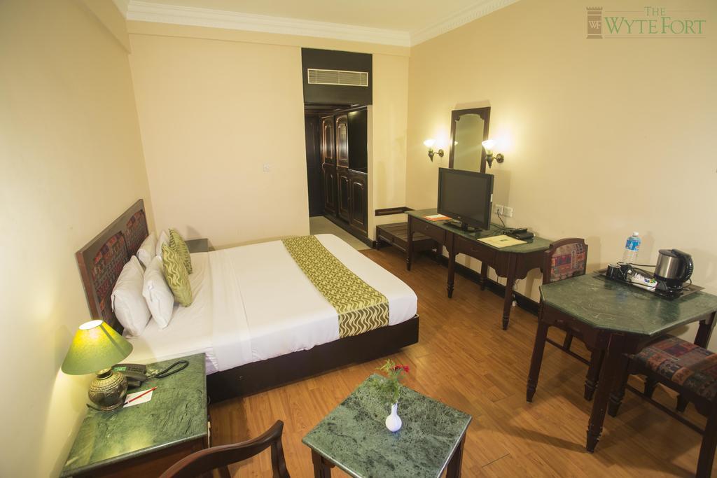 The Wyte Fort Hotel Kochi Exterior photo