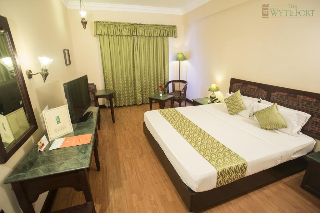The Wyte Fort Hotel Kochi Exterior photo