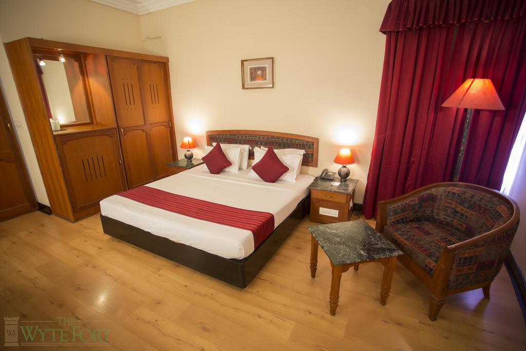 The Wyte Fort Hotel Kochi Exterior photo