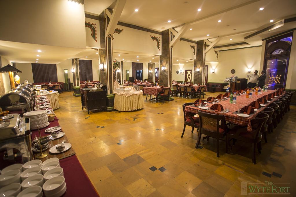 The Wyte Fort Hotel Kochi Exterior photo